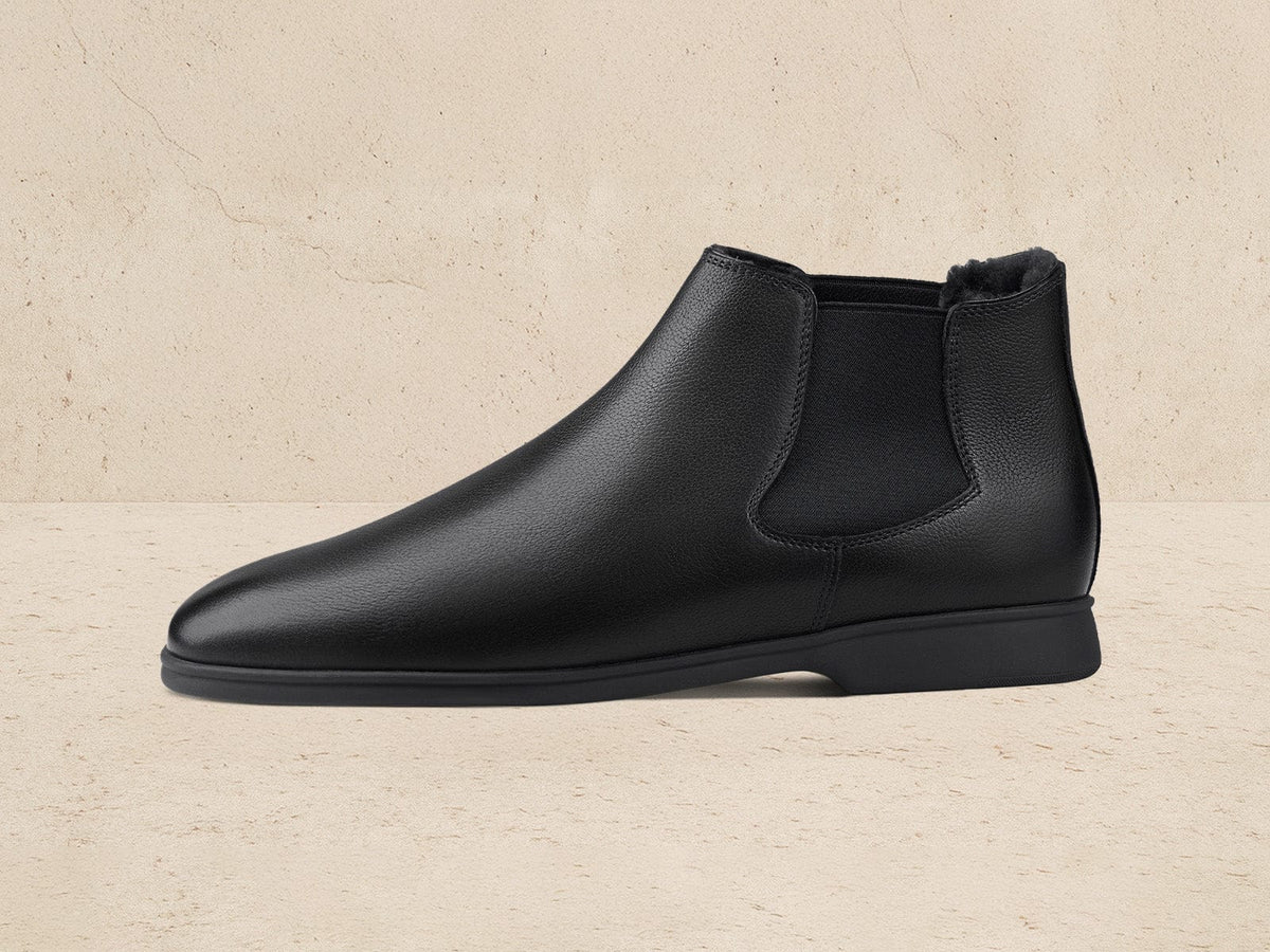 Rover Boots in Black Grain Calf with Shearling Lining